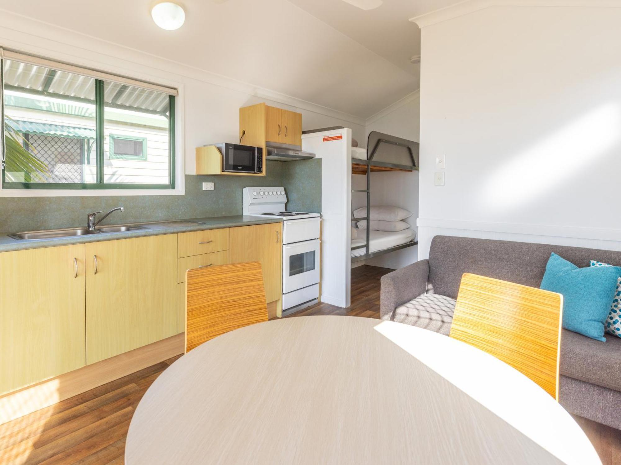 Nrma Bowen Beachfront Holiday Park Szoba fotó